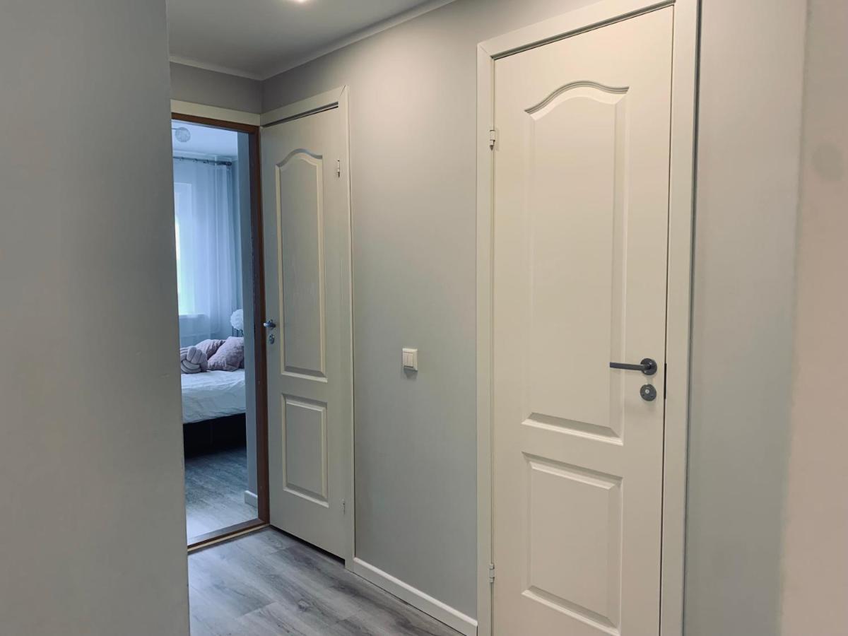 You'Ll Love This Large Apartment! Free Parking! Tallinn Kültér fotó